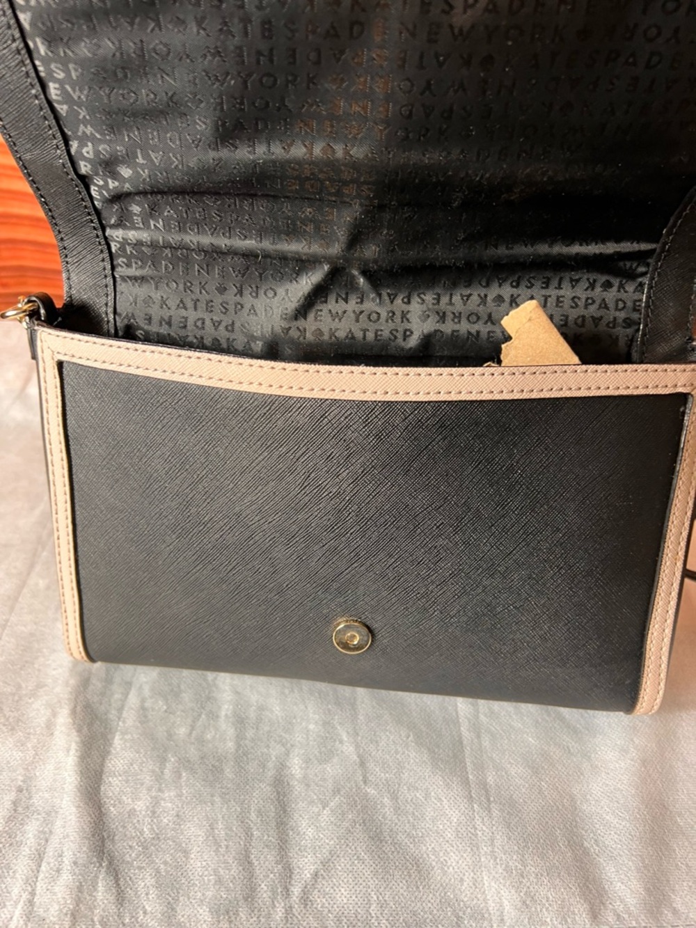 Kate Spade New York HAZEL COURT ALEK CROSSBODY, excellent condition - Picture 6 of 16